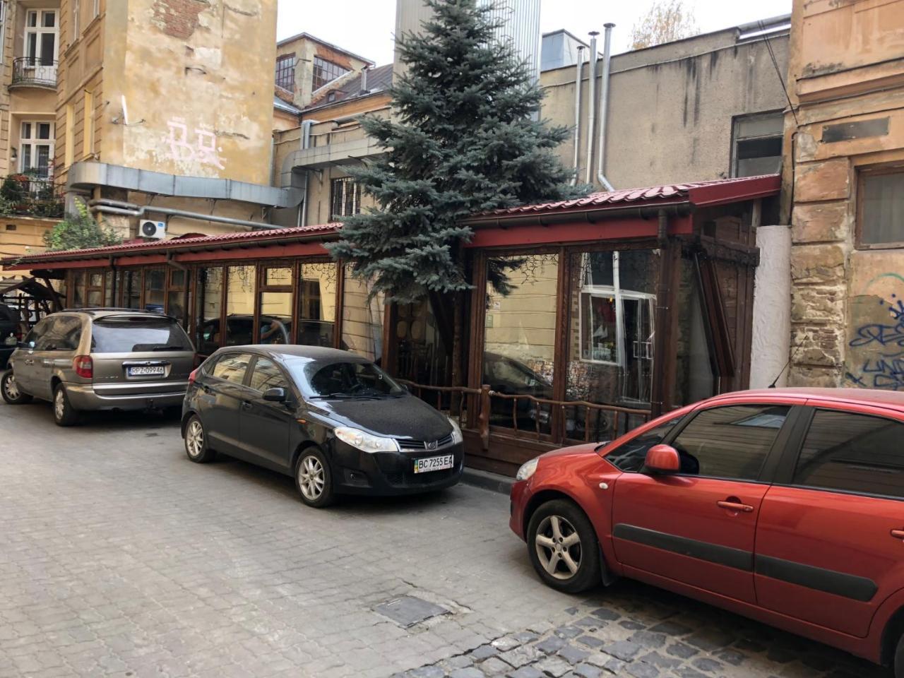 לבוב Apartment On Mikhalcuk מראה חיצוני תמונה