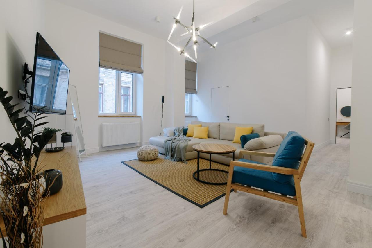 לבוב Apartment On Mikhalcuk מראה חיצוני תמונה