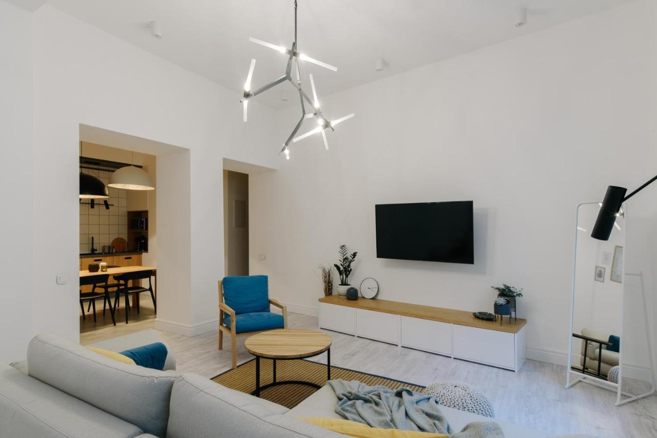 לבוב Apartment On Mikhalcuk מראה חיצוני תמונה